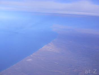 アルゼンチン上空から望む大西洋